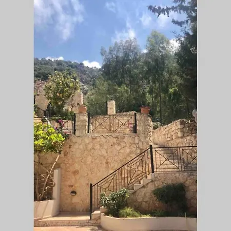 Stylish Old Town With Sea View And Pool